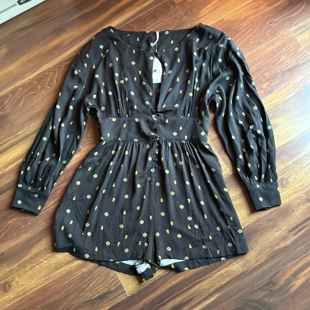 🌿END of SEASON SALE🌿FREE PEOPLE Black Comb Romper Size Medium